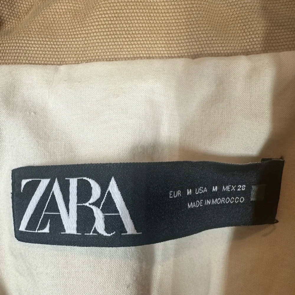 ZARA Women's Medium Tan Double Breasted Cropped Jacket Gold Buttons - Picture 3 of 12